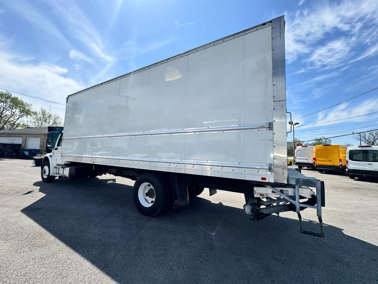 Freightliner M2 106 Medium Duty  2022