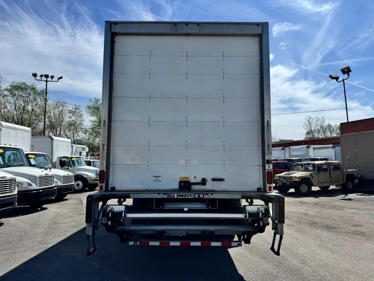 Freightliner M2 106 Medium Duty  2022