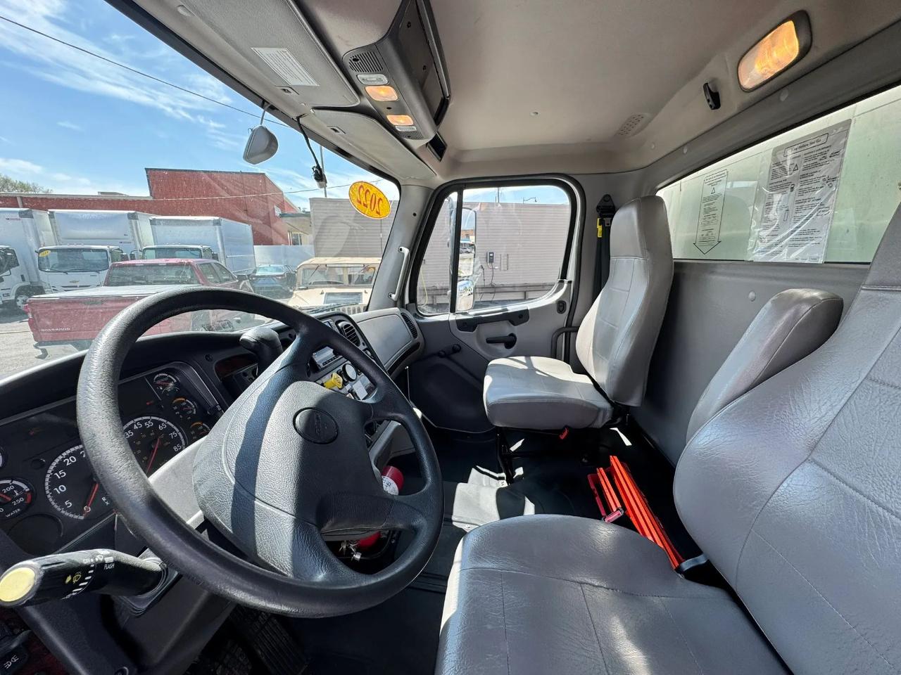 Freightliner M2 106 Medium Duty  2022