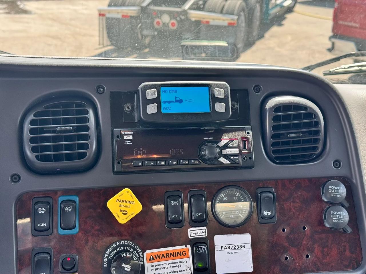 Freightliner M2 106 Medium Duty  2022