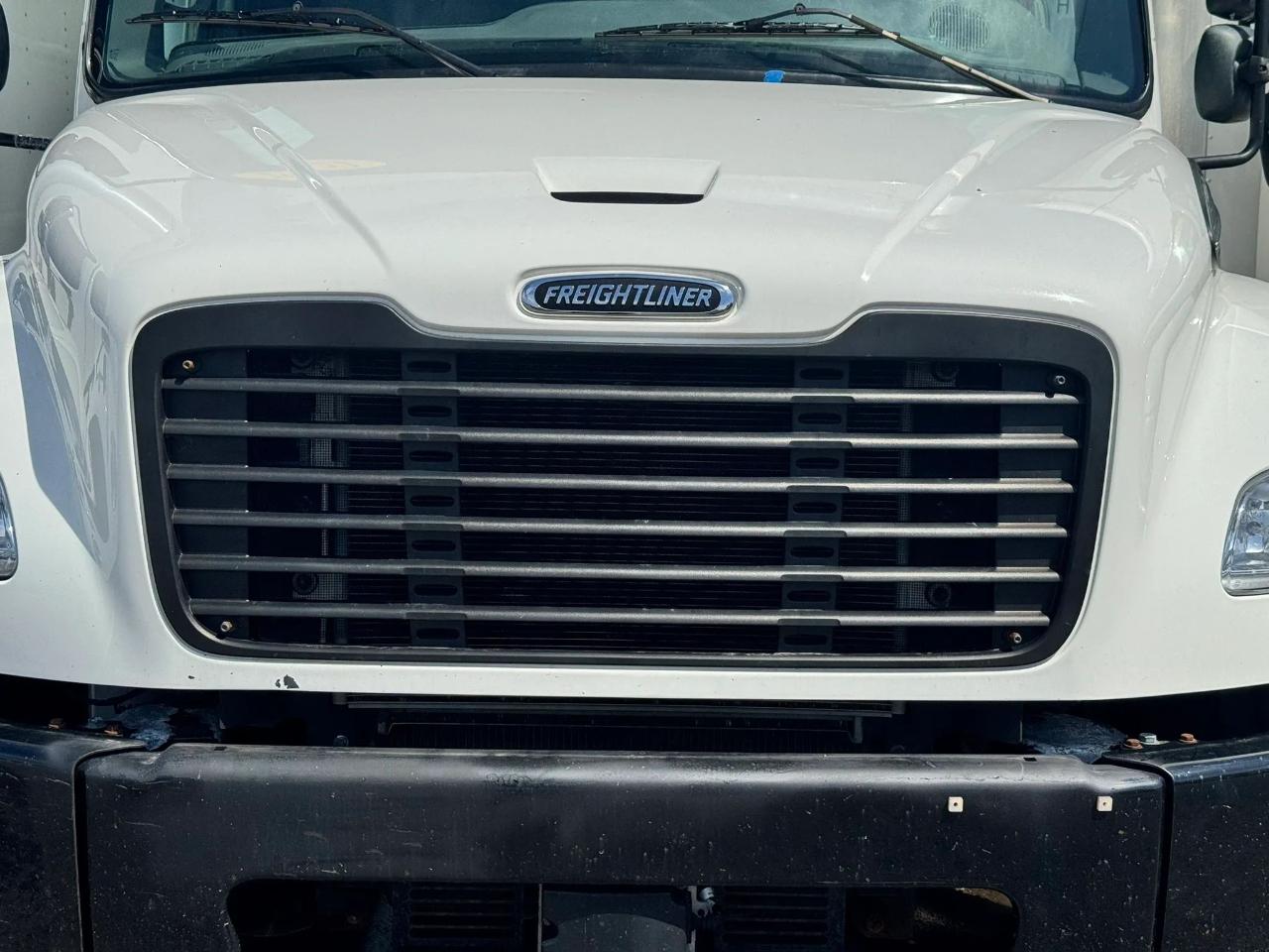 Freightliner M2 106 Medium Duty  2022
