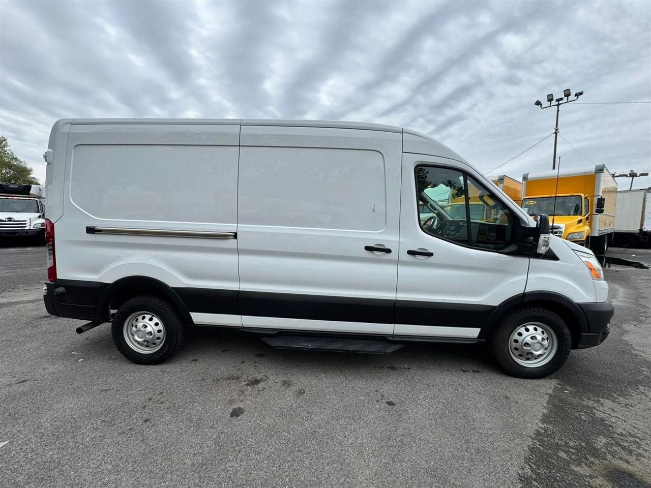 Ford Transit 350 Van Low Roof w/Sliding Pass. 130-in. WB 2020