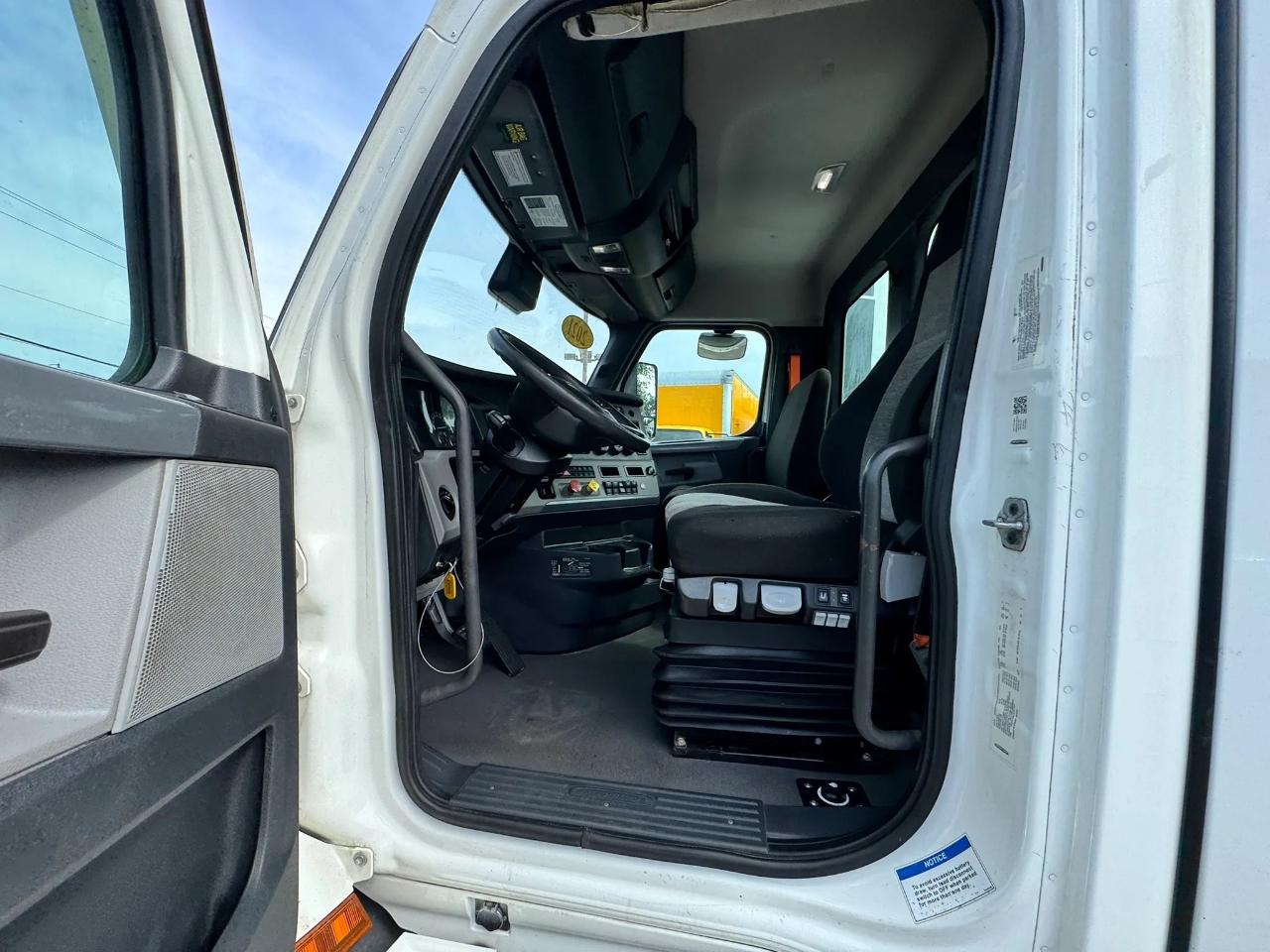 Freightliner Cascadia 116  2021
