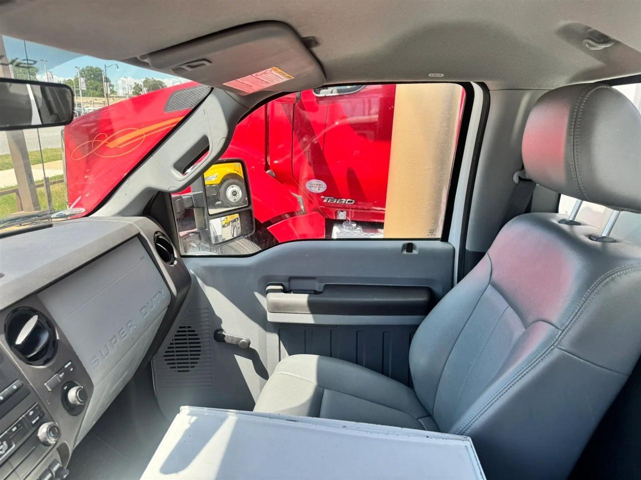 Ford F-450 SD Regular Cab DRW 2WD 2012