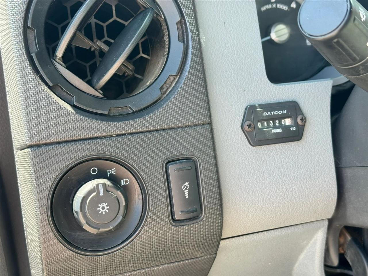 Ford F-450 SD Regular Cab DRW 2WD 2012