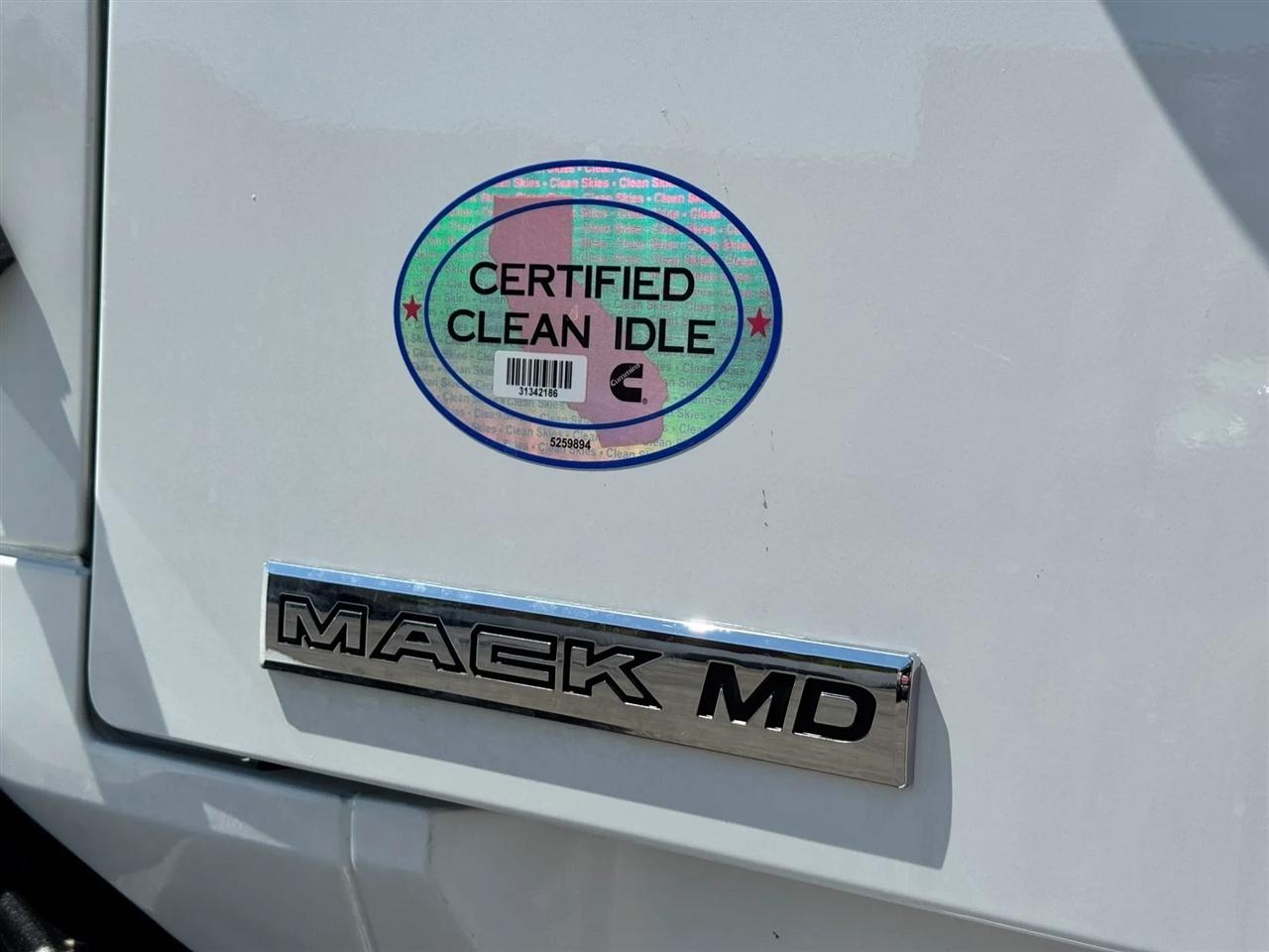 Mack MD  2022