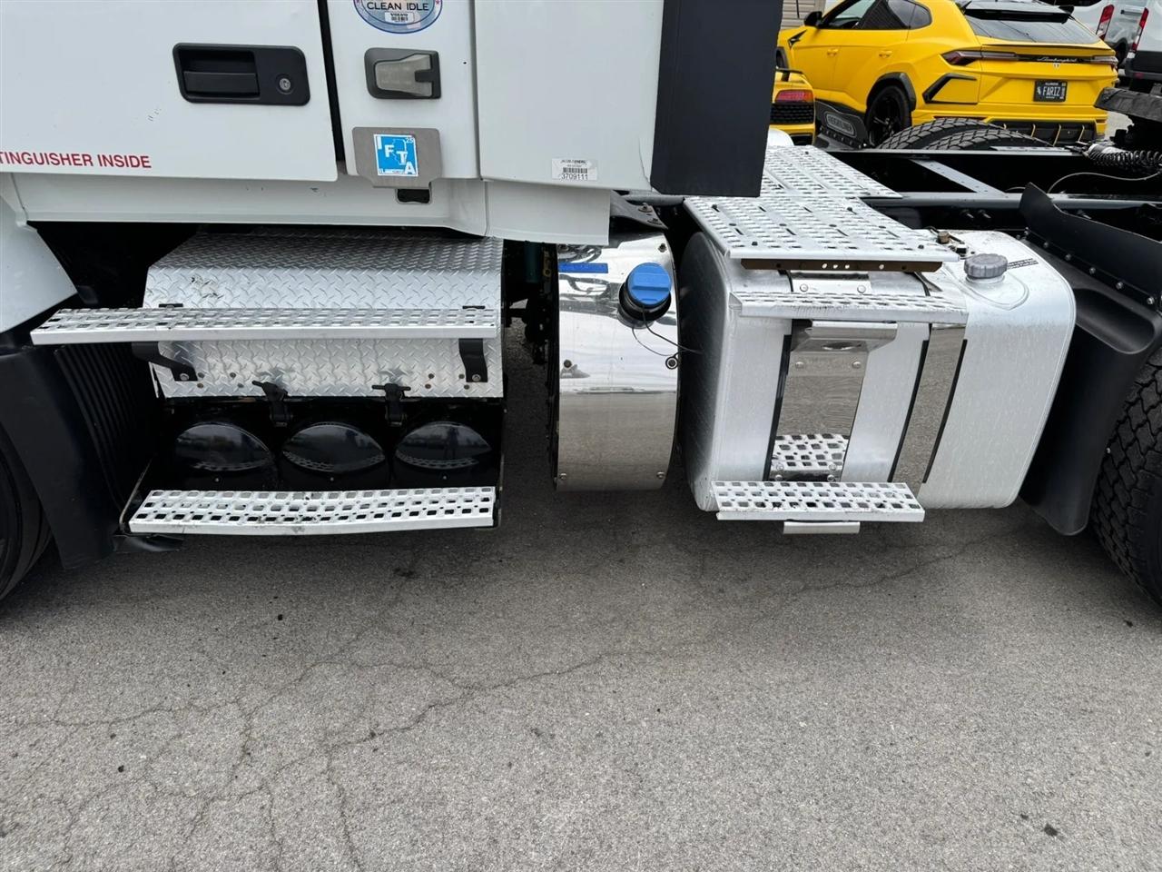 Volvo VNR  2020