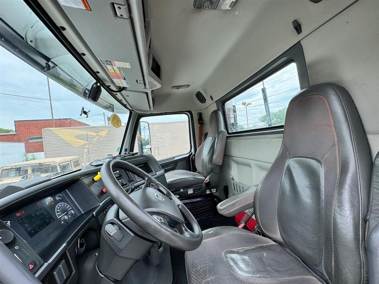 Volvo VNR  2020