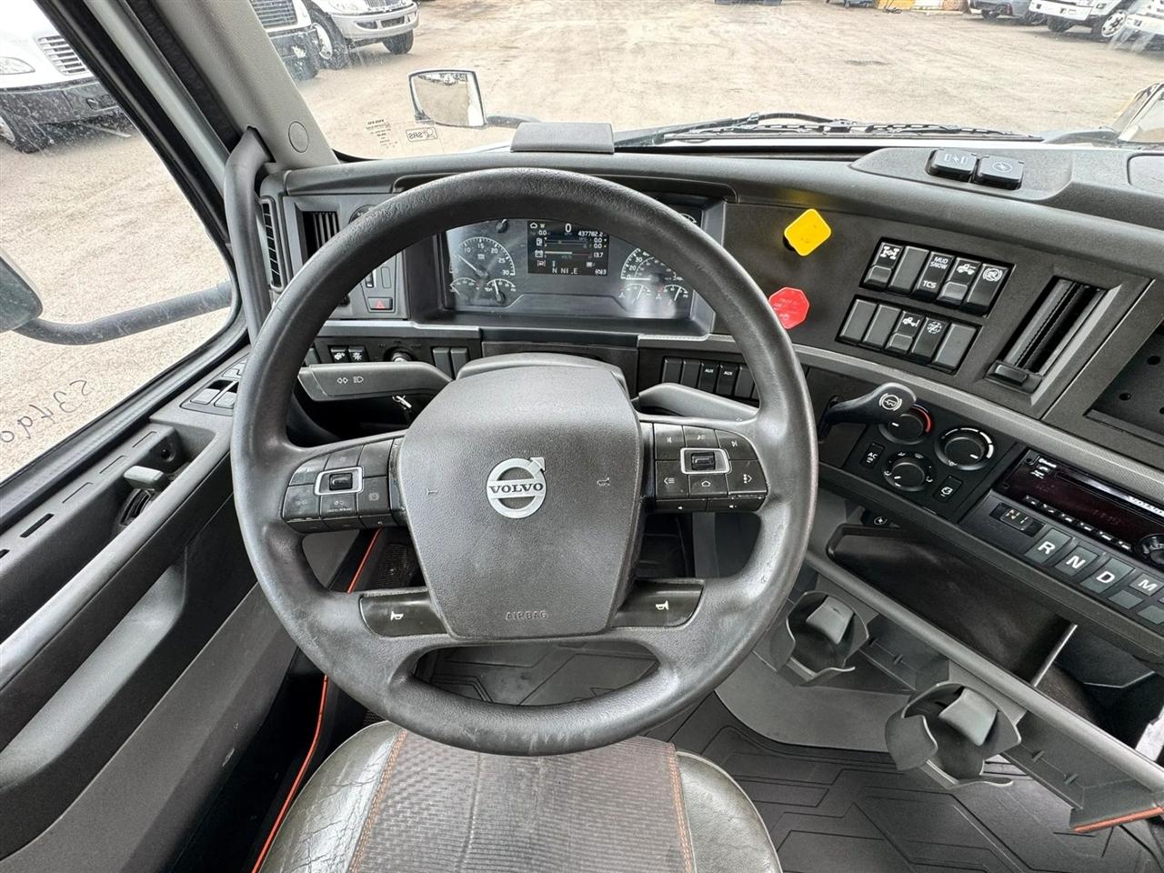Volvo VNR  2020
