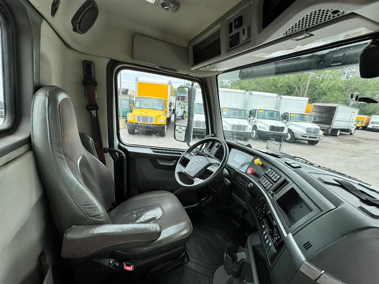 Volvo VNR  2020