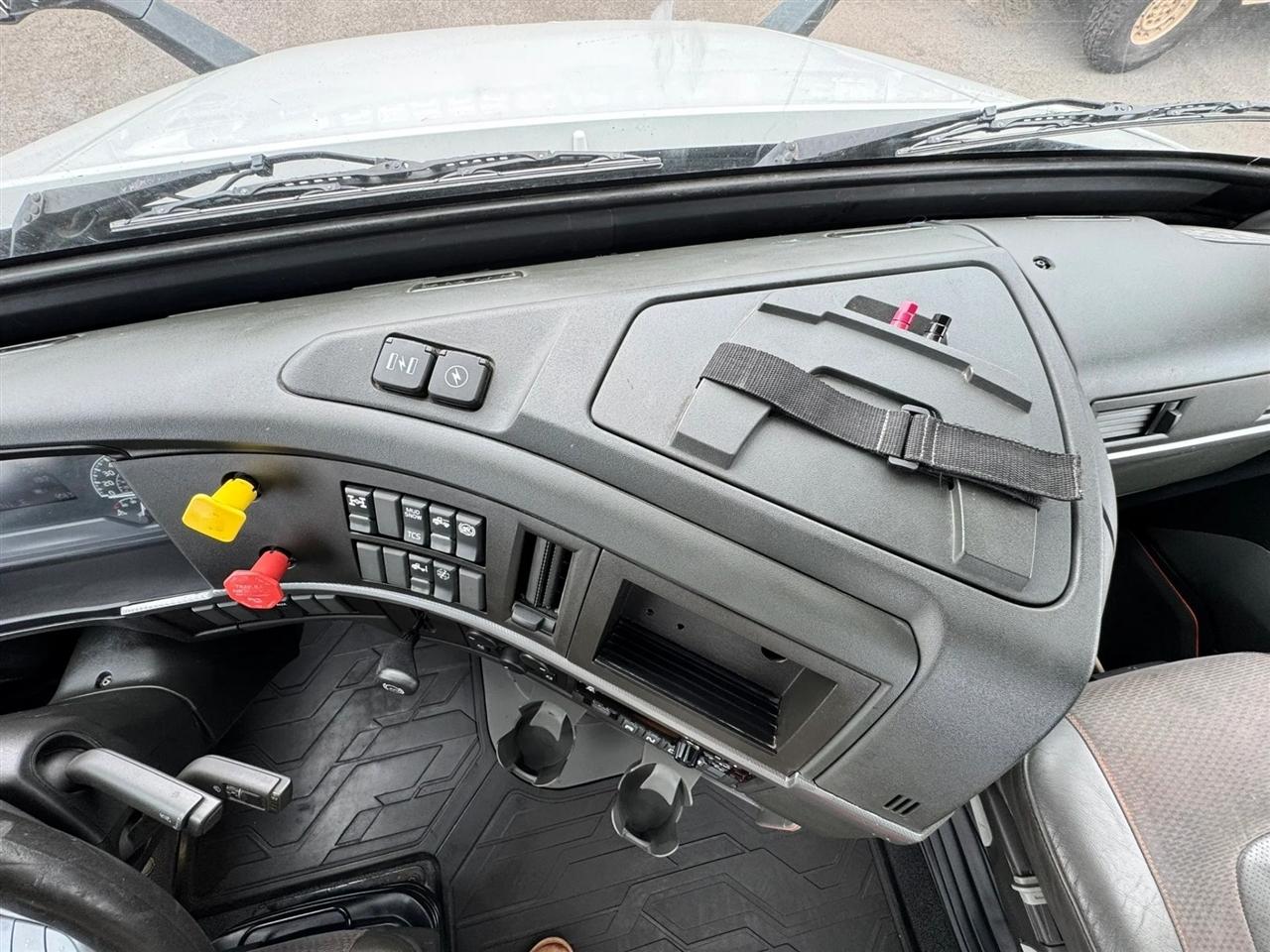 Volvo VNR  2020