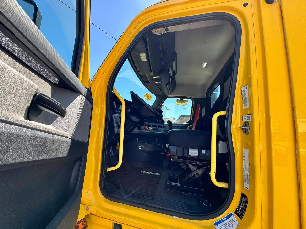 Freightliner New Cascadia 126  2020