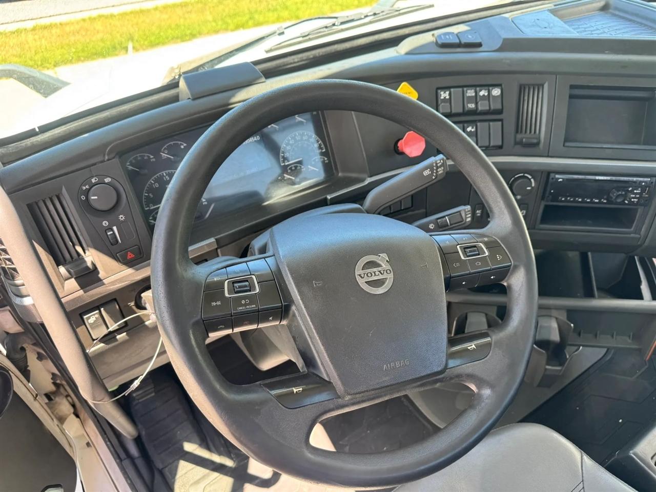 Volvo VNL  2020