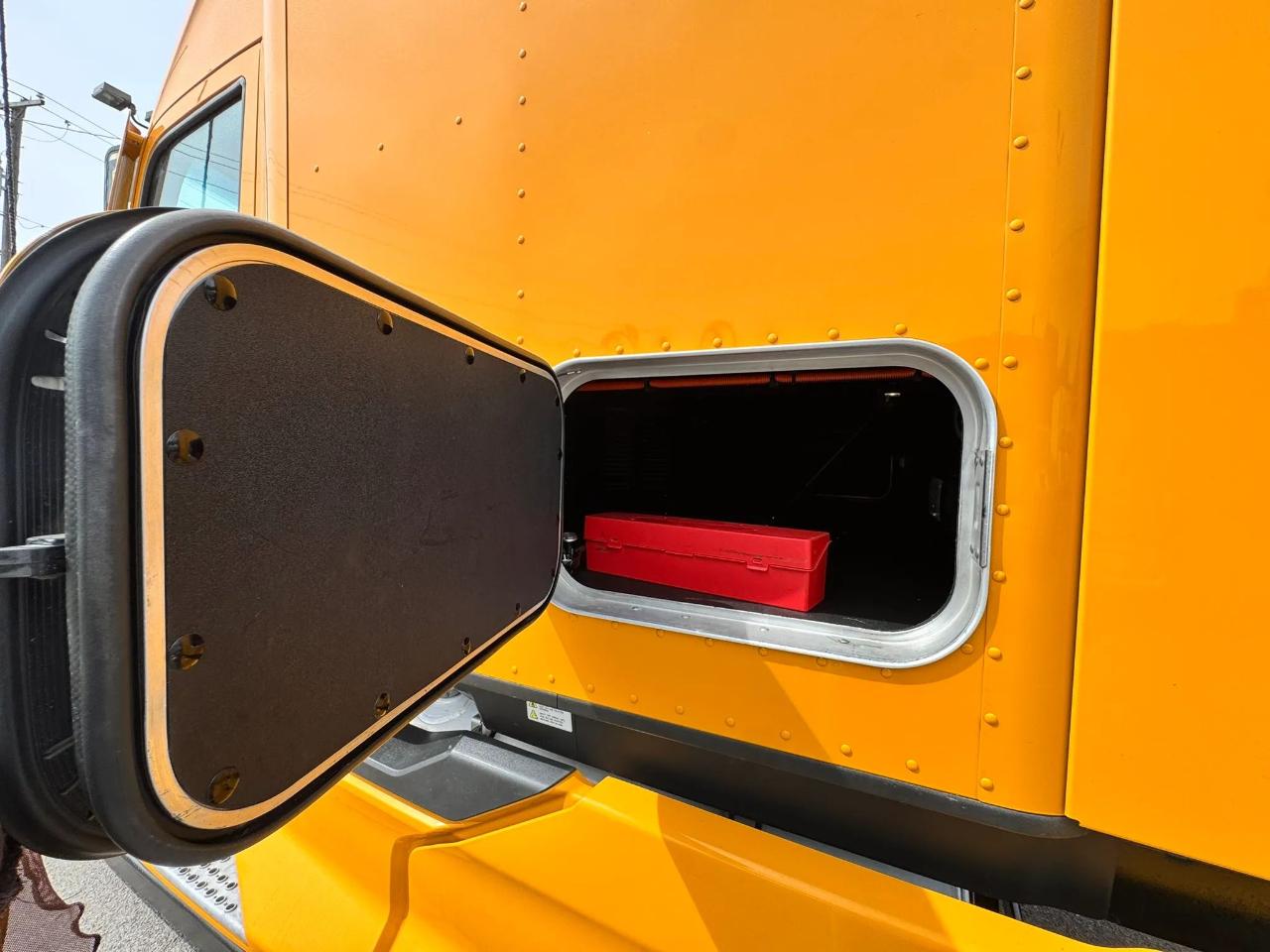 Kenworth 310  2023