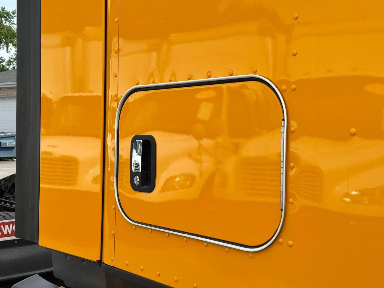 Kenworth 310  2023