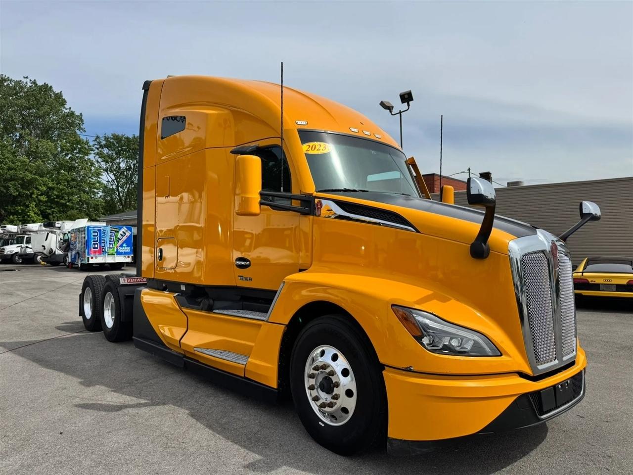 Kenworth 310  2023