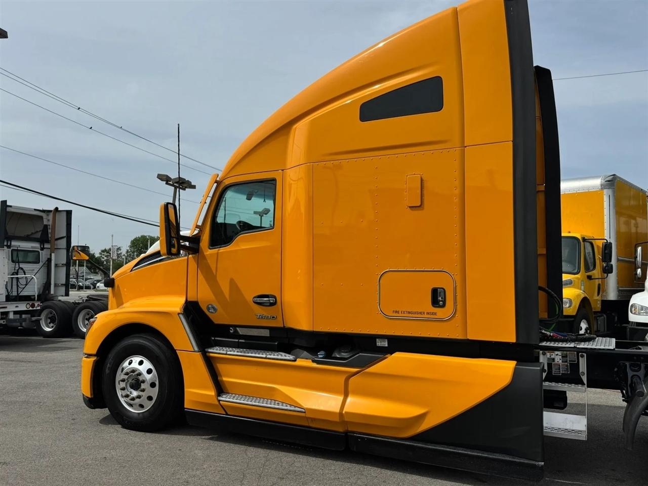 Kenworth 310  2023