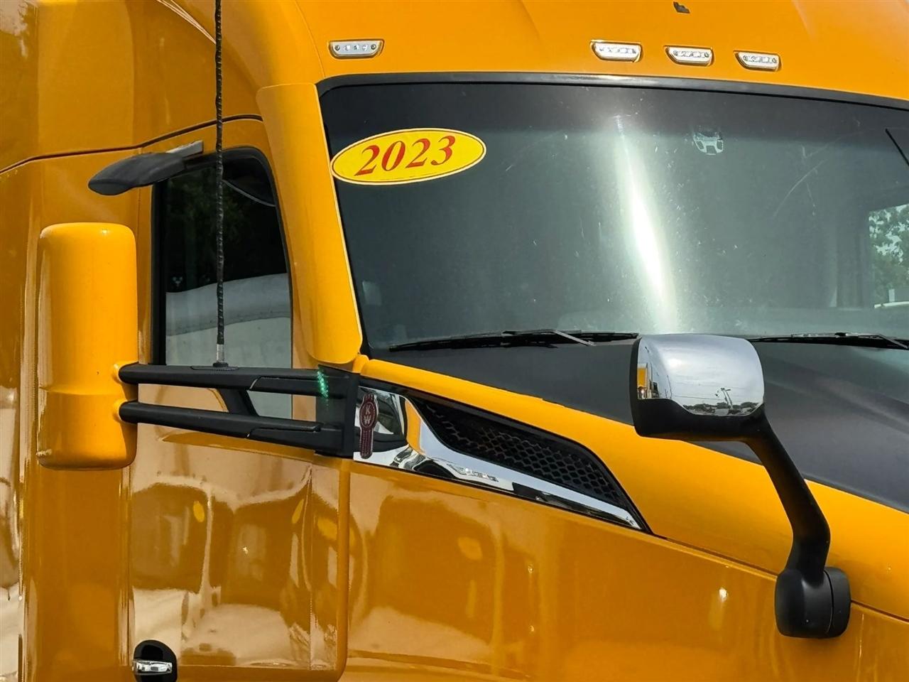 Kenworth 310  2023