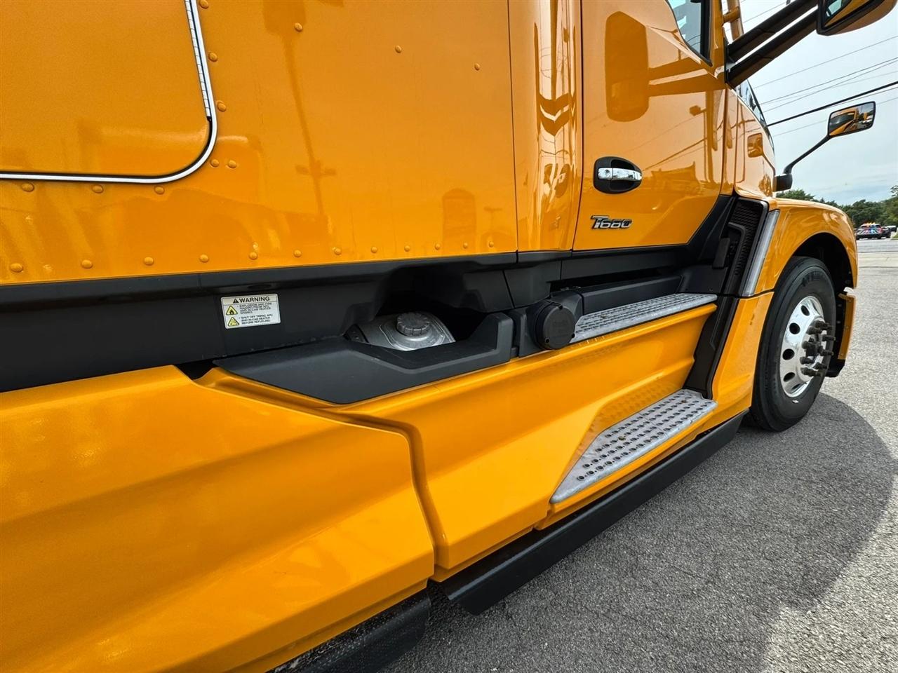 Kenworth 310  2023