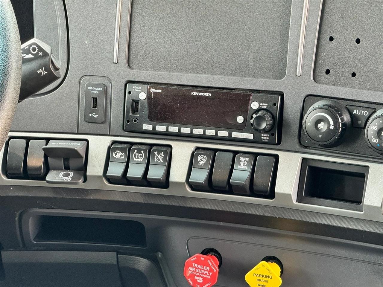 Kenworth 310  2023