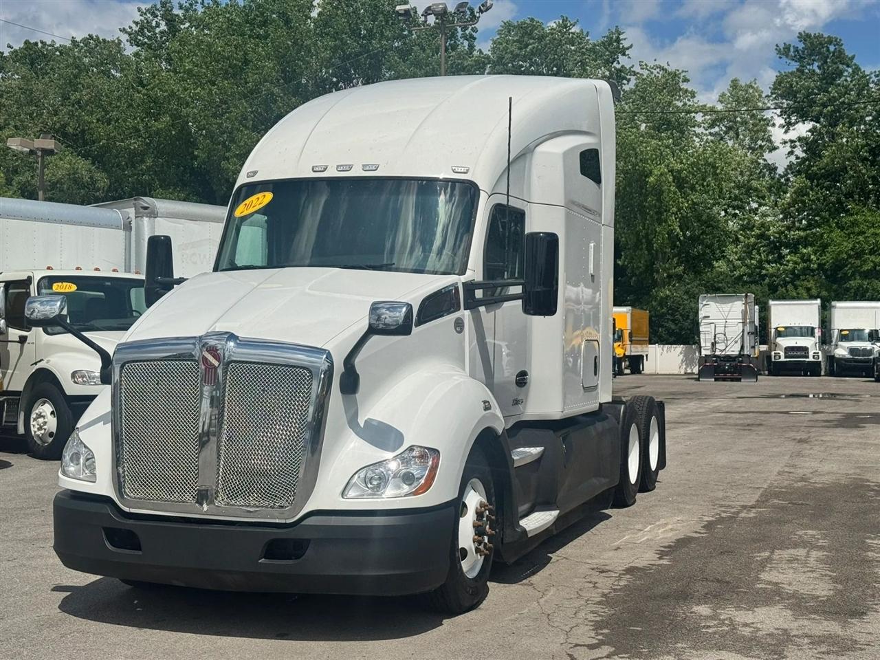 Kenworth 310  2022