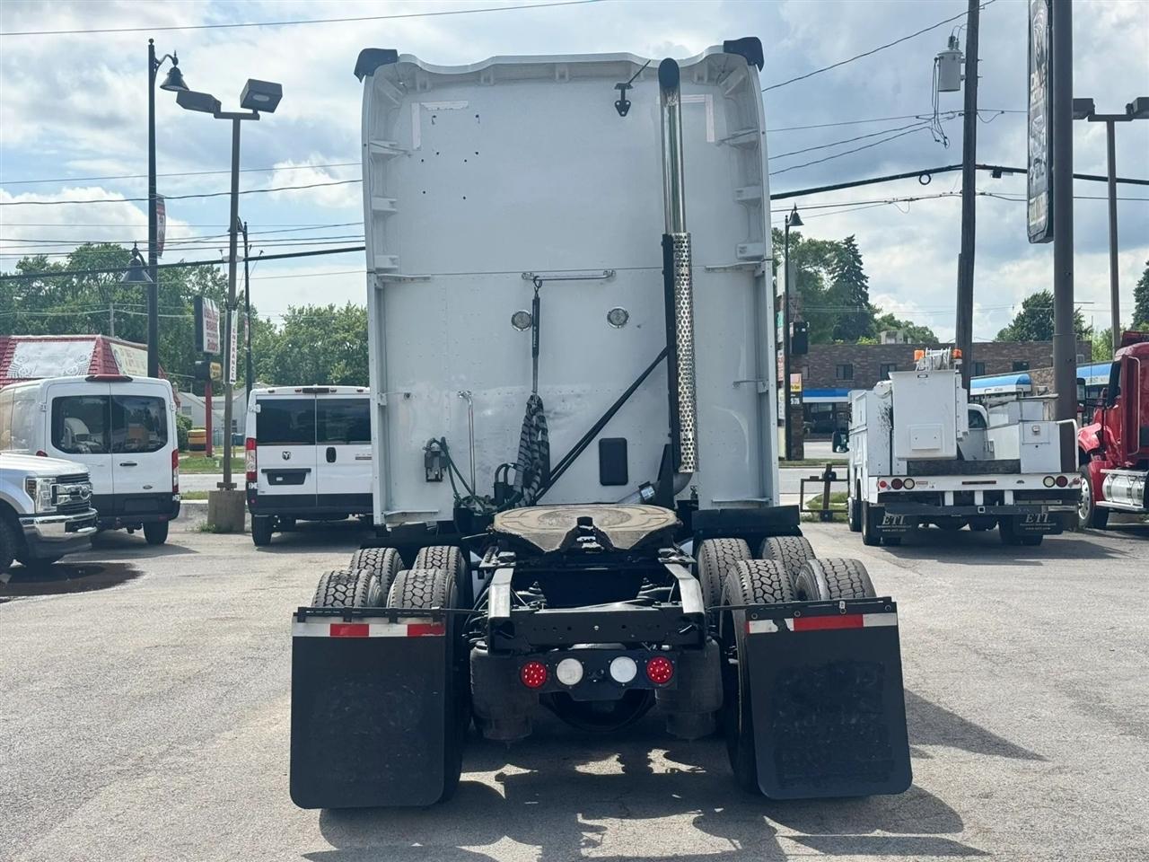 Kenworth 310  2022