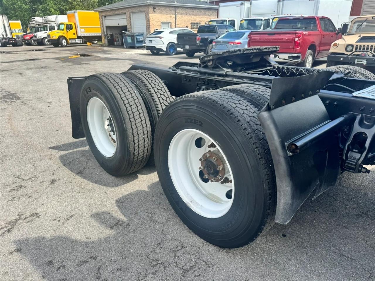 Kenworth 310  2022