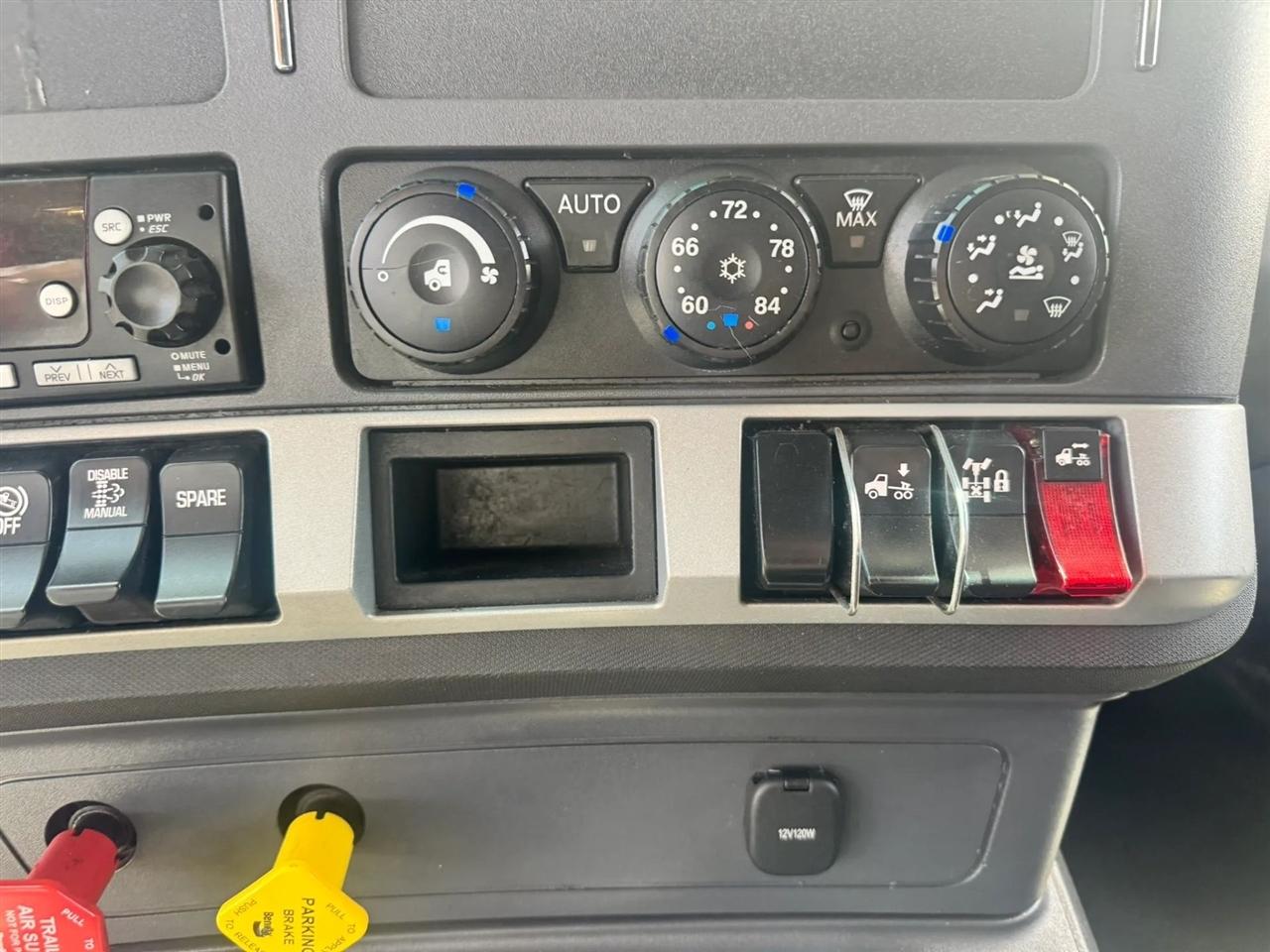 Kenworth 310  2022