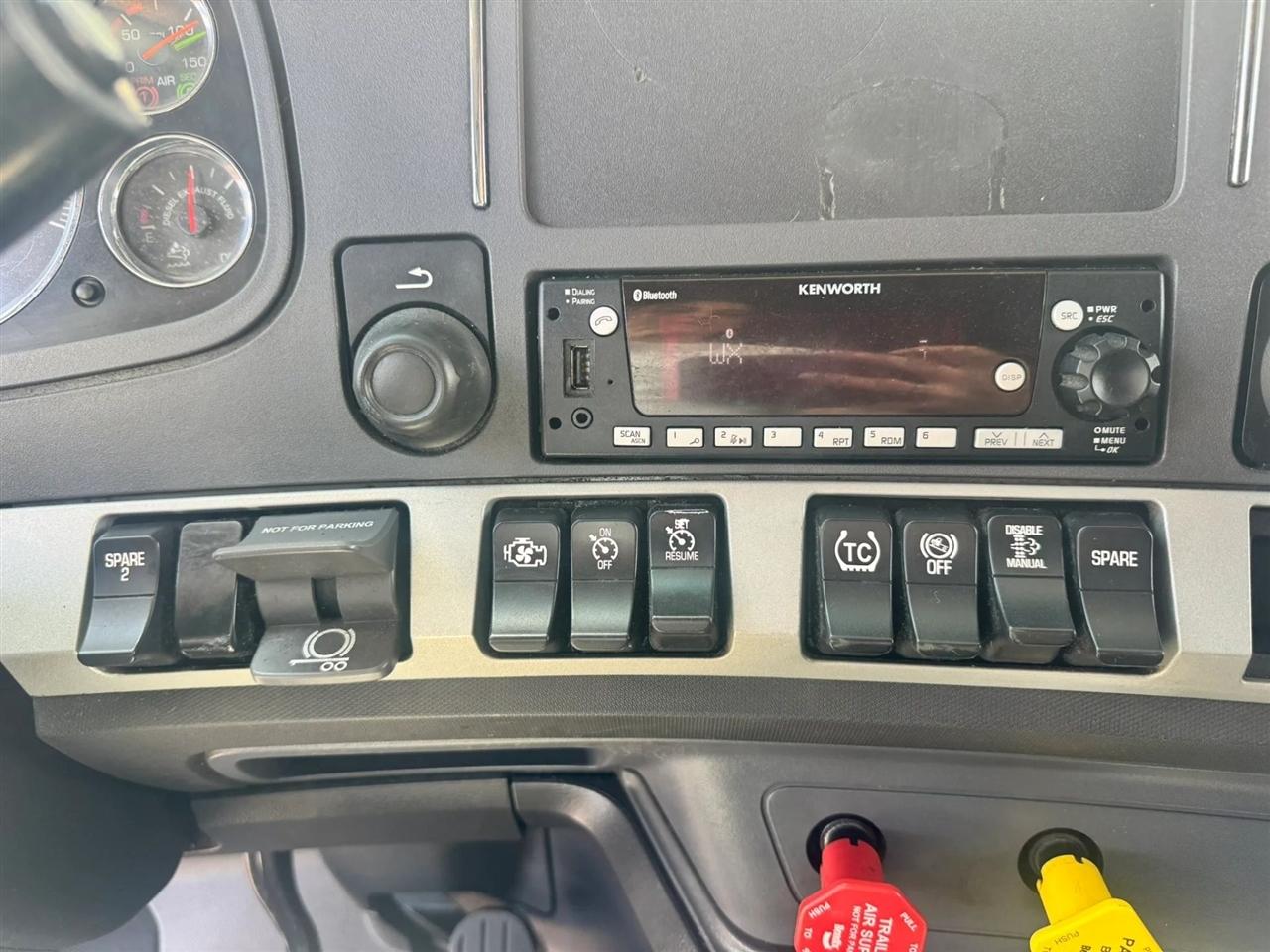 Kenworth 310  2022