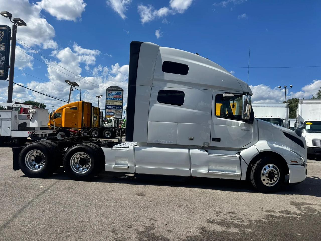 Volvo VNL  2020
