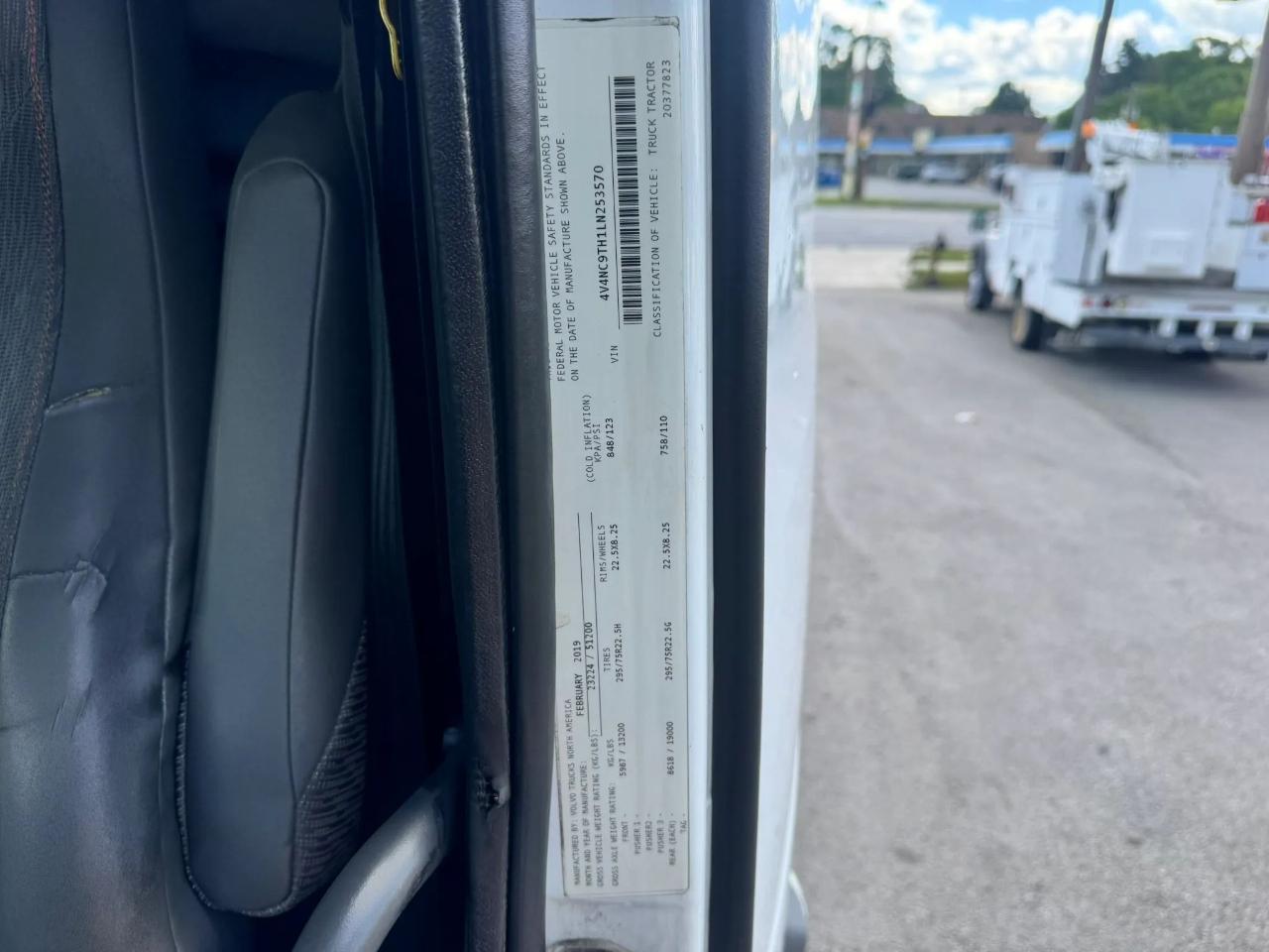 Volvo VNL  2020