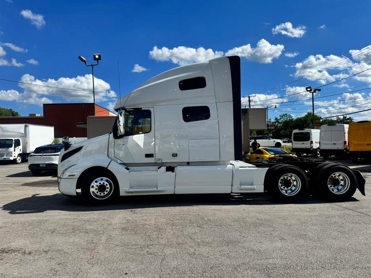 Volvo VNL  2020