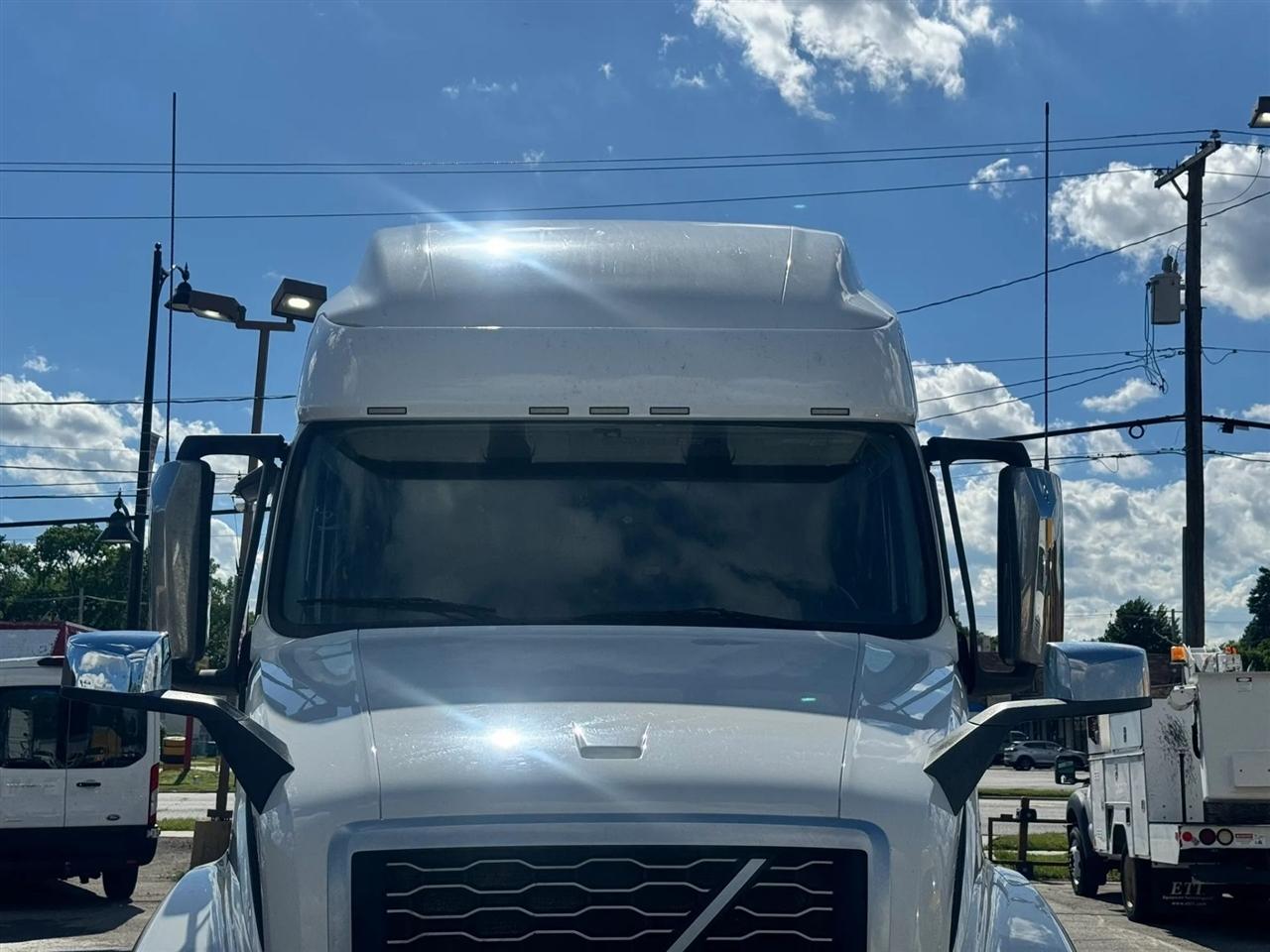 Volvo VNL  2020