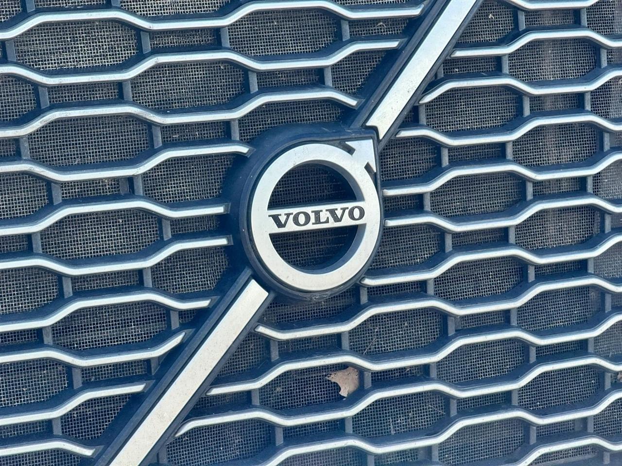 Volvo VNL  2020