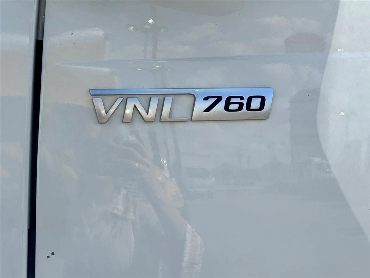 Volvo VNL  2020