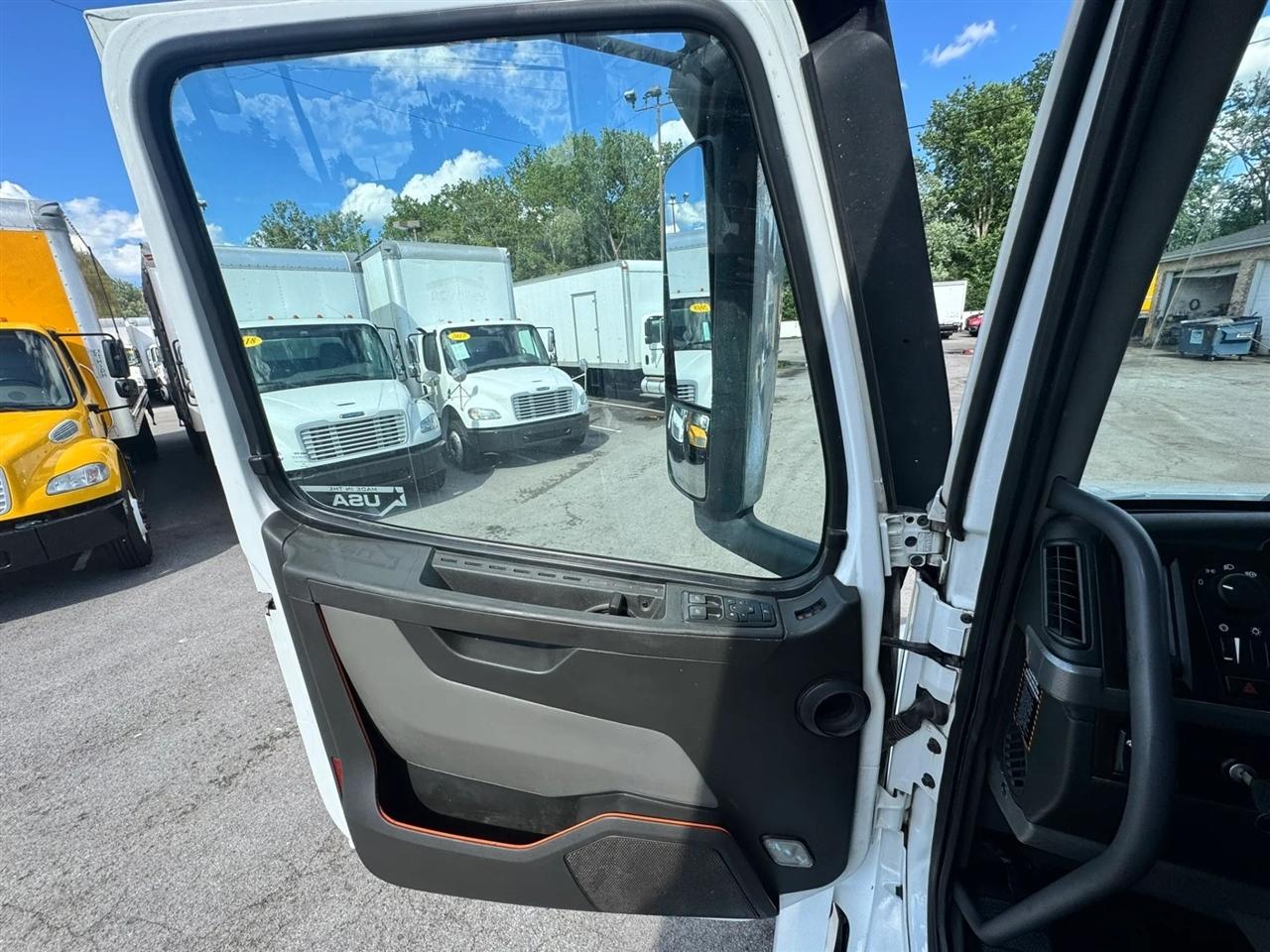 Volvo VNL  2020