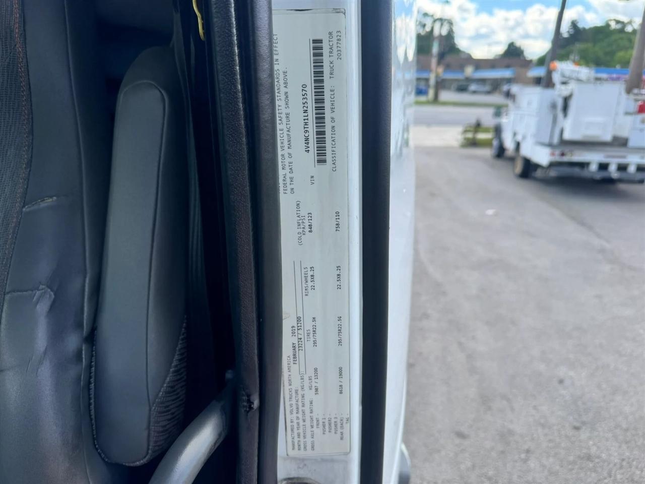 Volvo VNL  2020