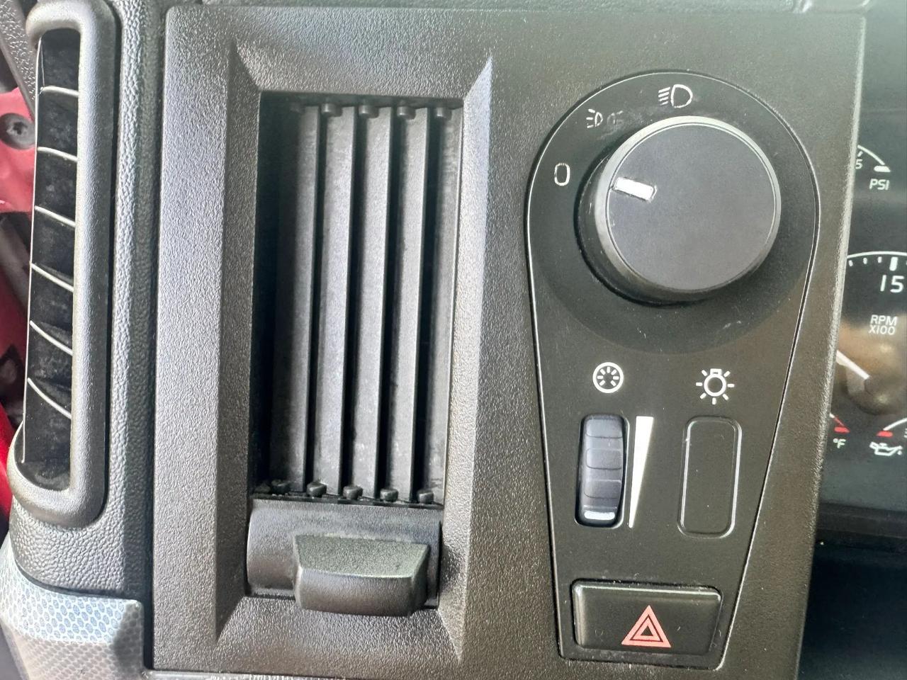 Volvo VNL  2020