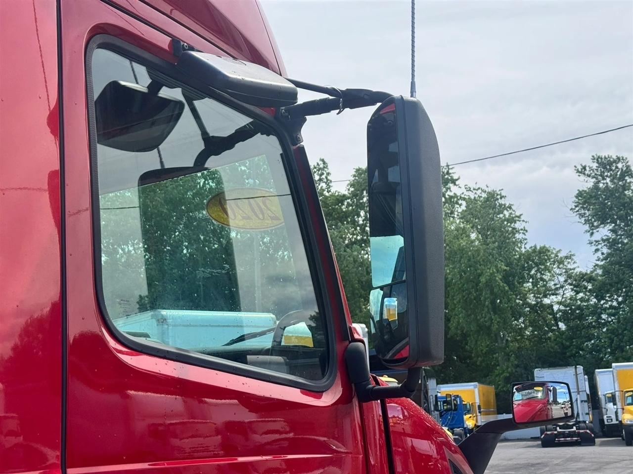 Volvo VNL  2020