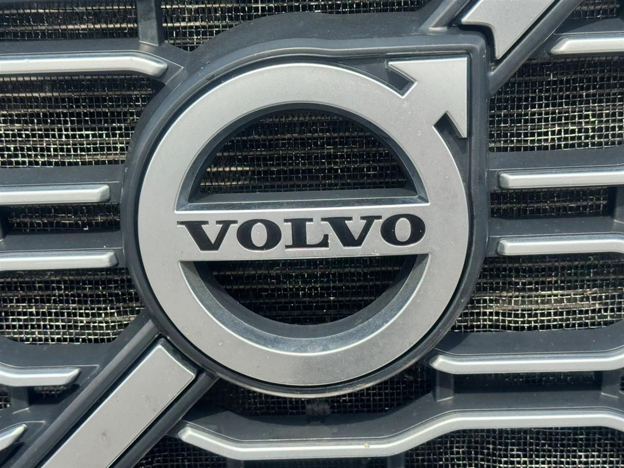 Volvo VNL  2020