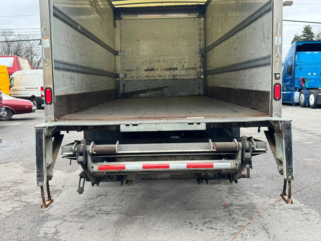 Freightliner M2 106 Medium Duty  2018