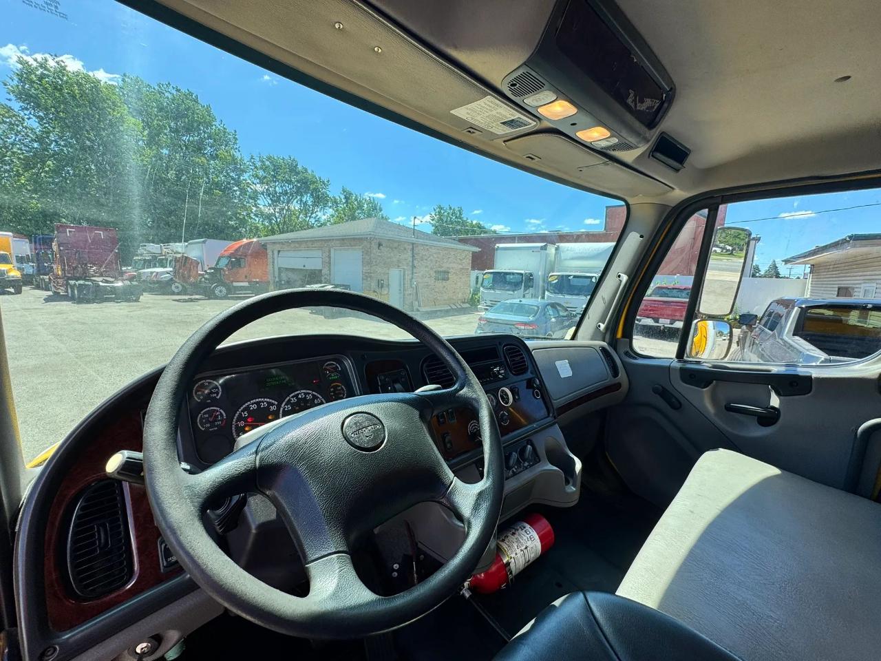 Freightliner M2 106  2019