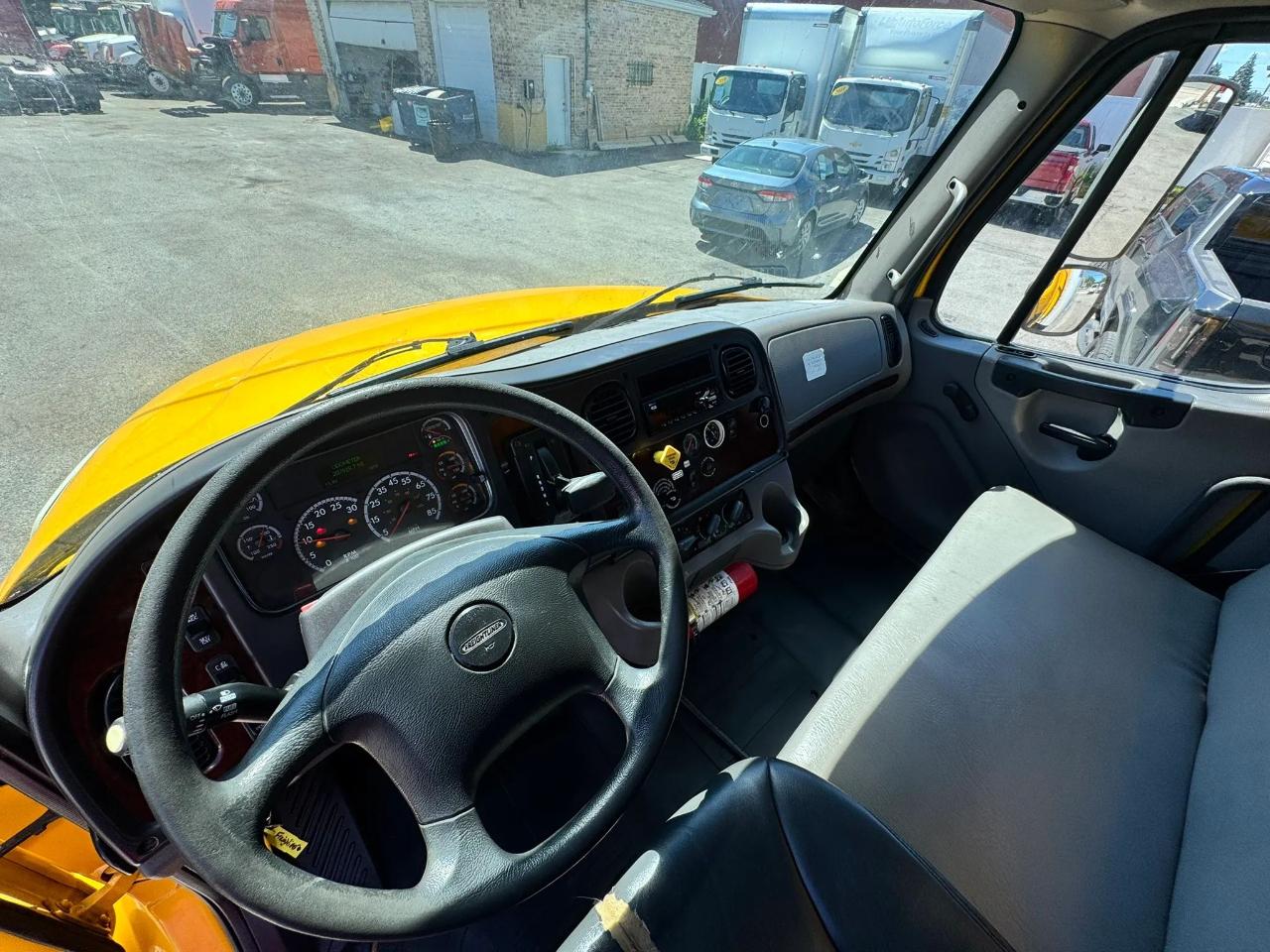 Freightliner M2 106  2019