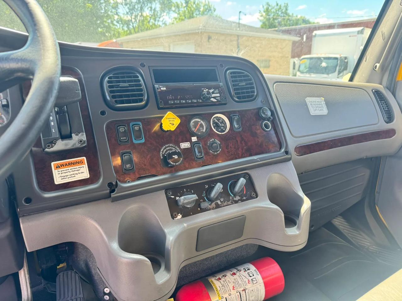 Freightliner M2 106  2019