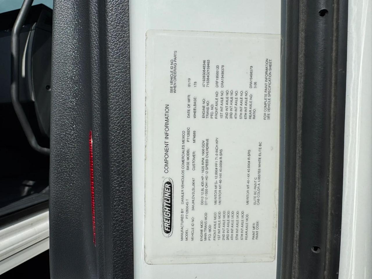 Freightliner Cascadia  2020