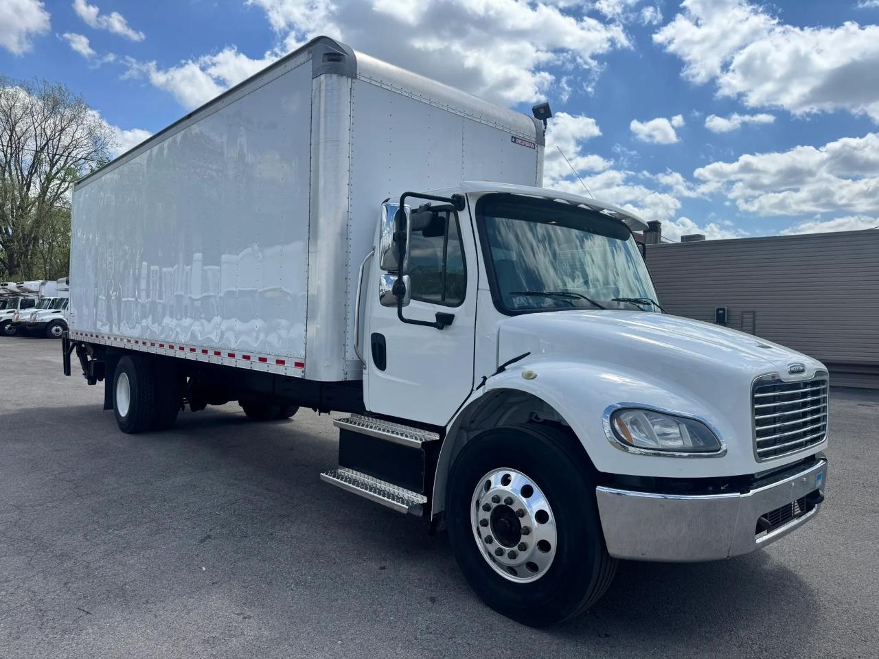Freightliner M2-106  2017