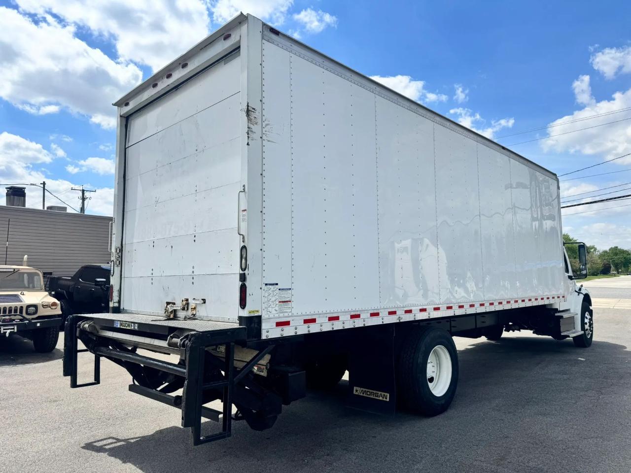 Freightliner M2-106  2017