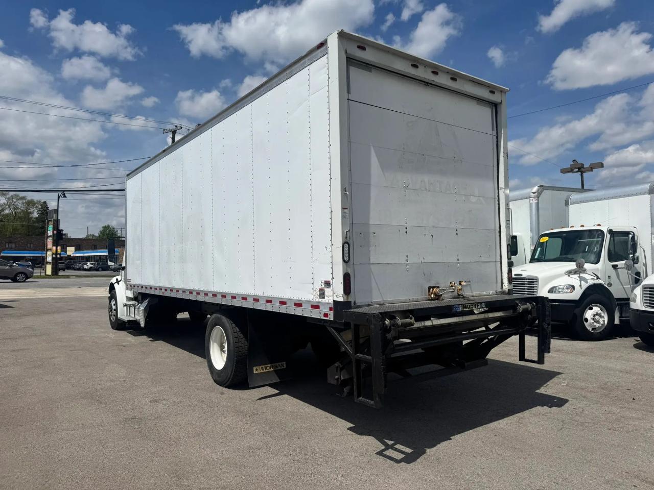 Freightliner M2-106  2017