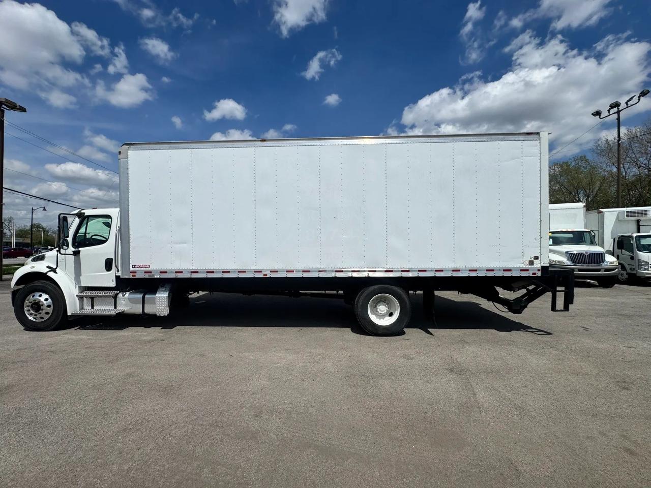 Freightliner M2-106  2017
