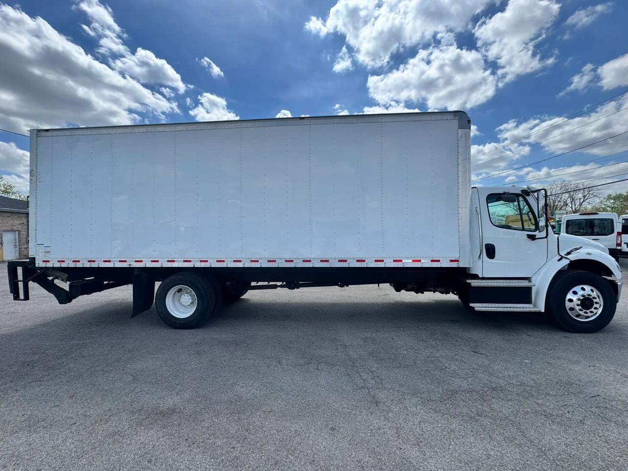 Freightliner M2-106  2017